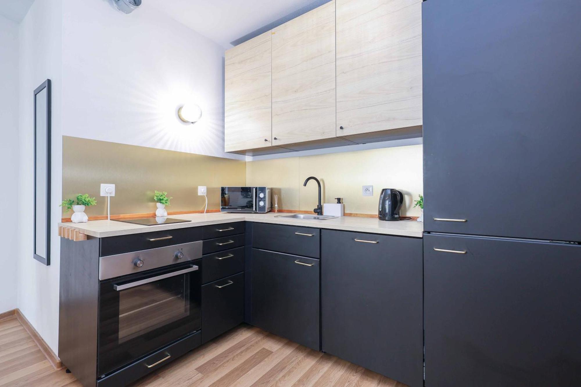 Apartamento Adamick Place In City Centre With Free Parking Bratislava Exterior foto